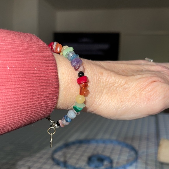 Chakra bracelet with Natural stones Reiki infused - Picture 6 of 10